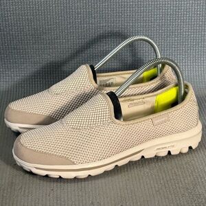 Skechers Rival Beige Memory Form Fit Slip On Loafer Shoes Go Walk Women’s Size 8